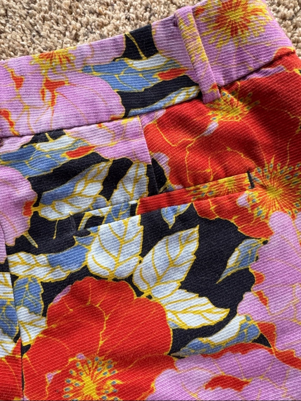 Loft The Riviera Short Poppies Print - Picture 6 of 9